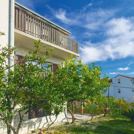 Lejlighed Three-bedroom In