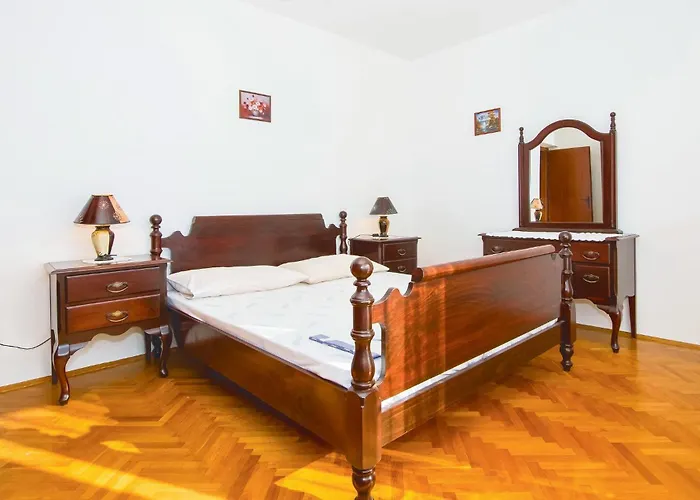 Lejlighed Three-bedroom In