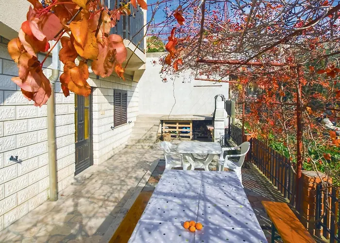 Lejlighed Three-bedroom In *
